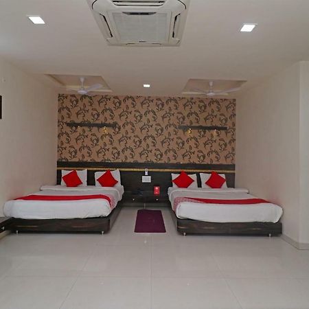 Oyo 29012 Gayatri Palace Hotel Durg Buitenkant foto