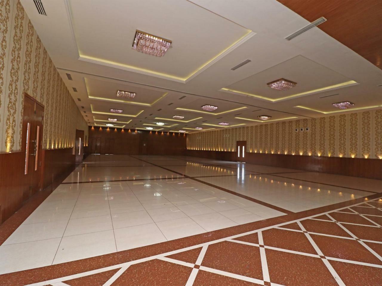 Oyo 29012 Gayatri Palace Hotel Durg Buitenkant foto